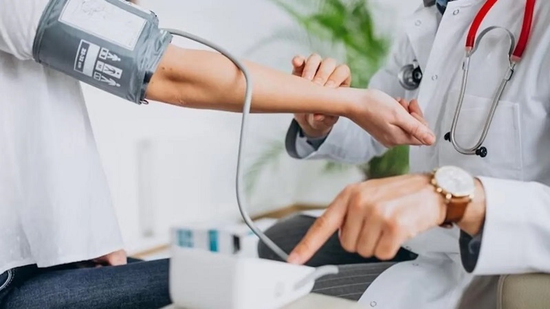 تاثیر فشار خون بالا بر بدن | بهترین متخصص واریس اصفهان - متخصص قلب اصفهان